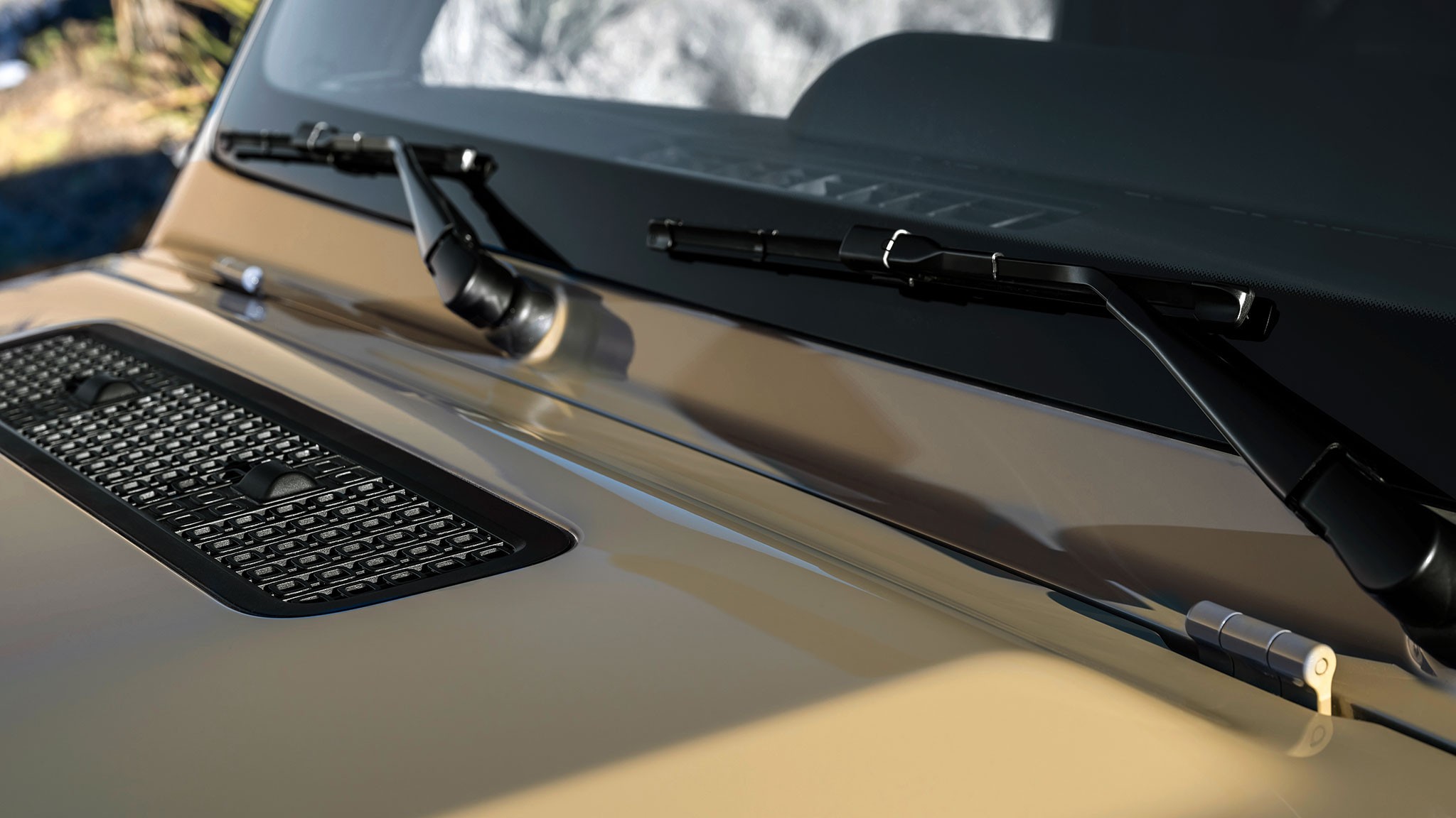 042 2025 mercedes benz g580