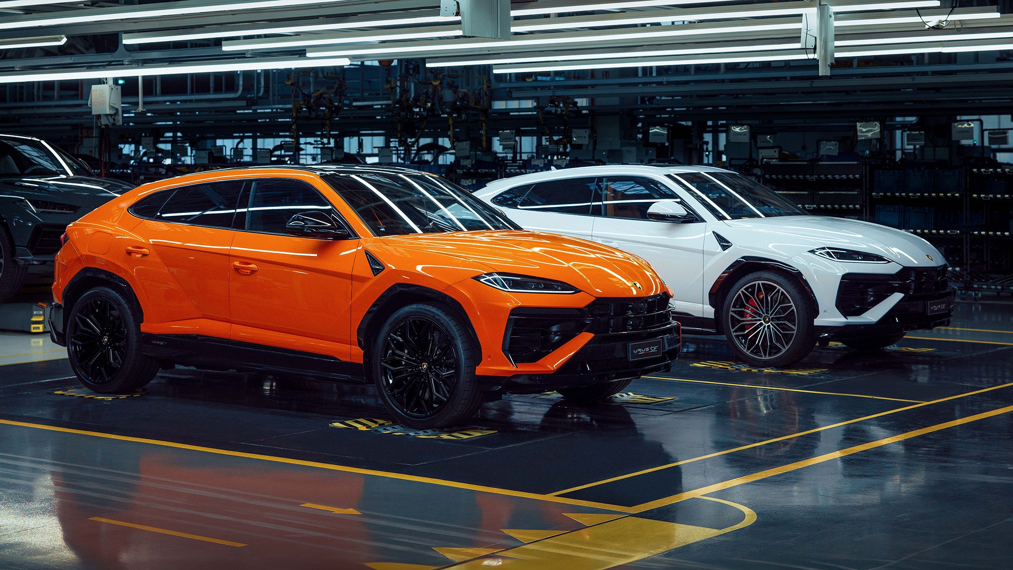 2024 Lamborghini Urus SE plug in hybrid SUV 36