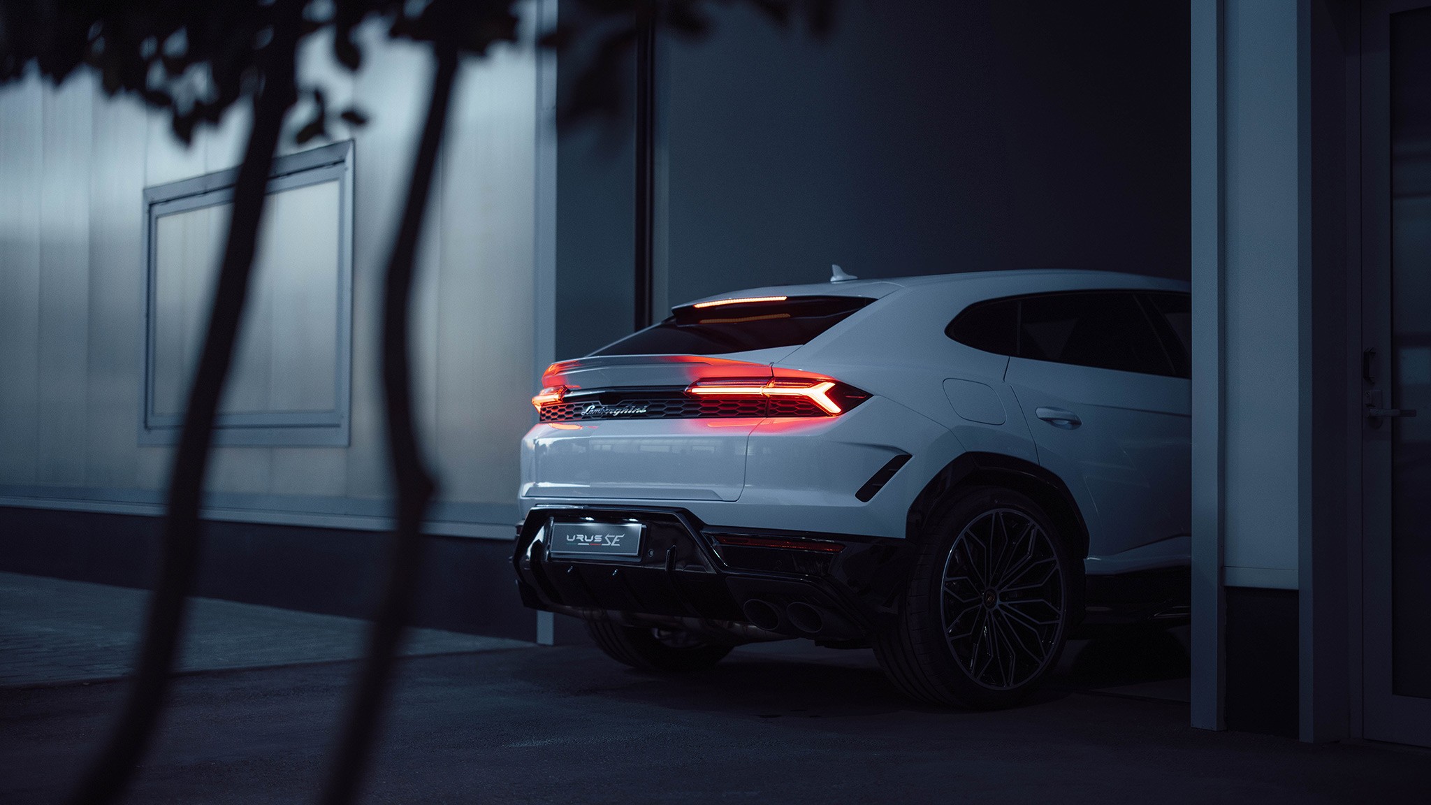 2024 Lamborghini Urus SE plug in hybrid SUV 51