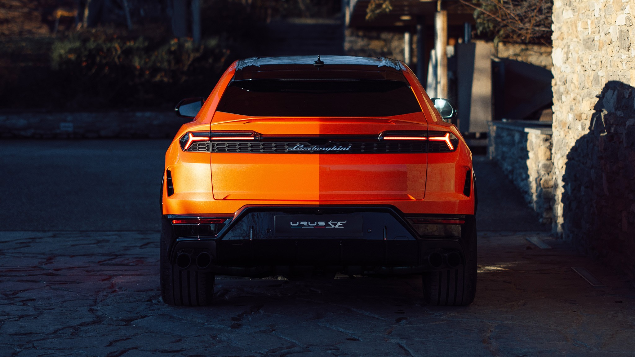 2024 Lamborghini Urus SE plug in hybrid SUV 62