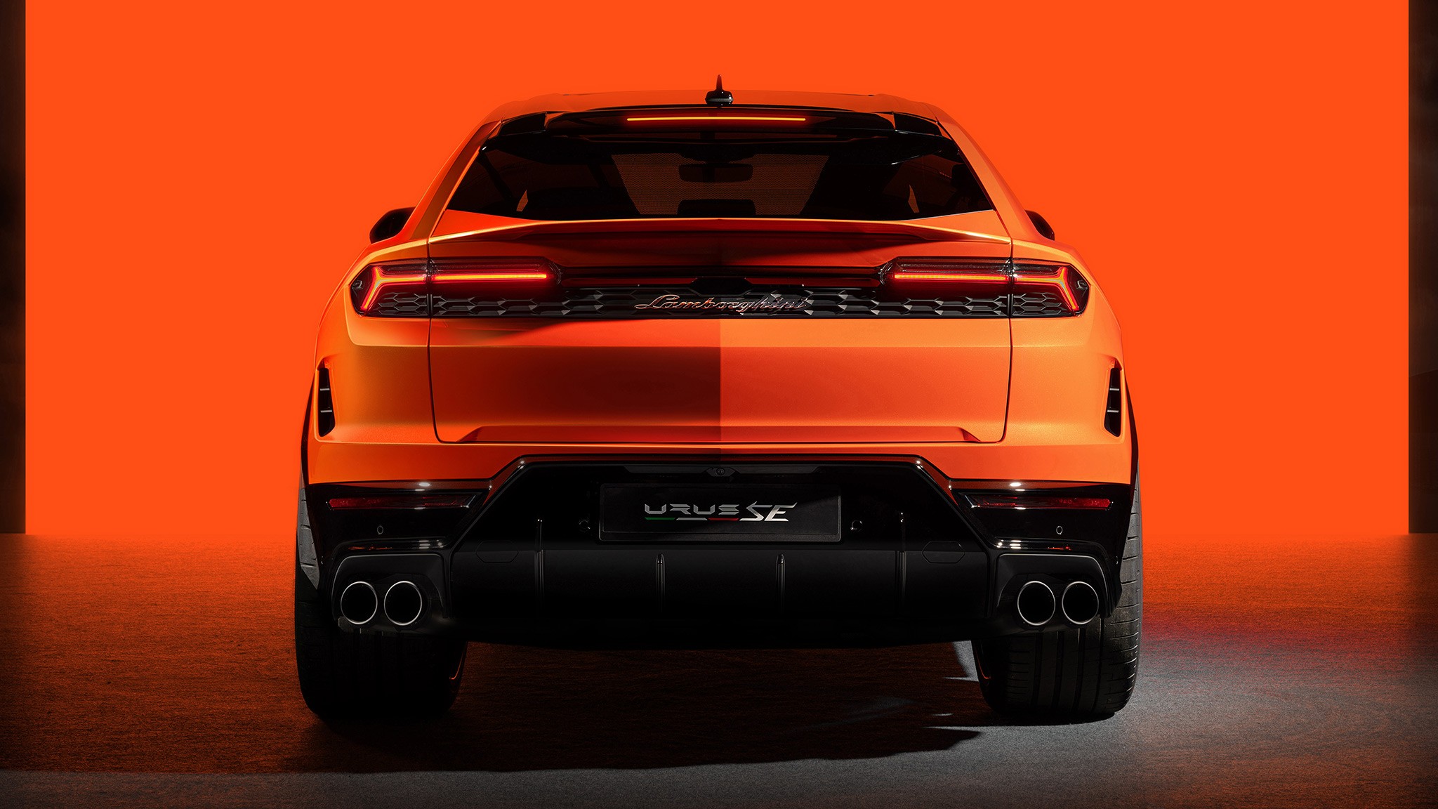 2024 Lamborghini Urus SE plug in hybrid SUV 70