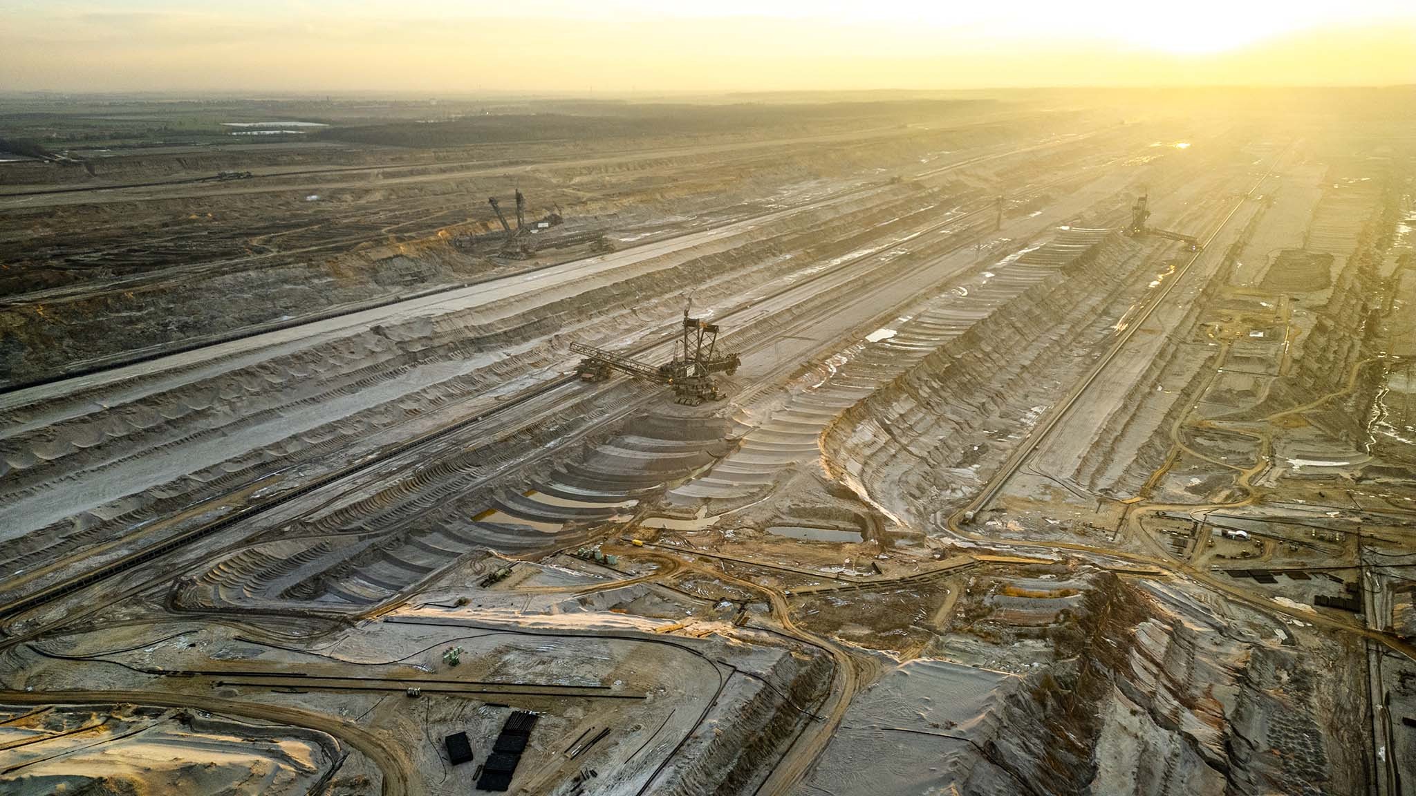 04 Rare  Earths Metals