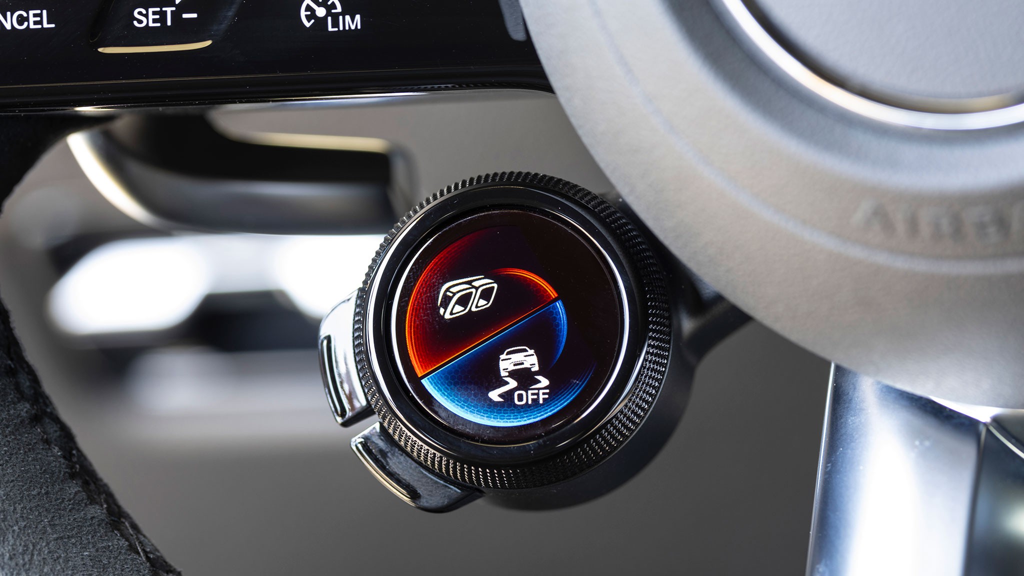 25 2024 mercedes amg cle53 couple