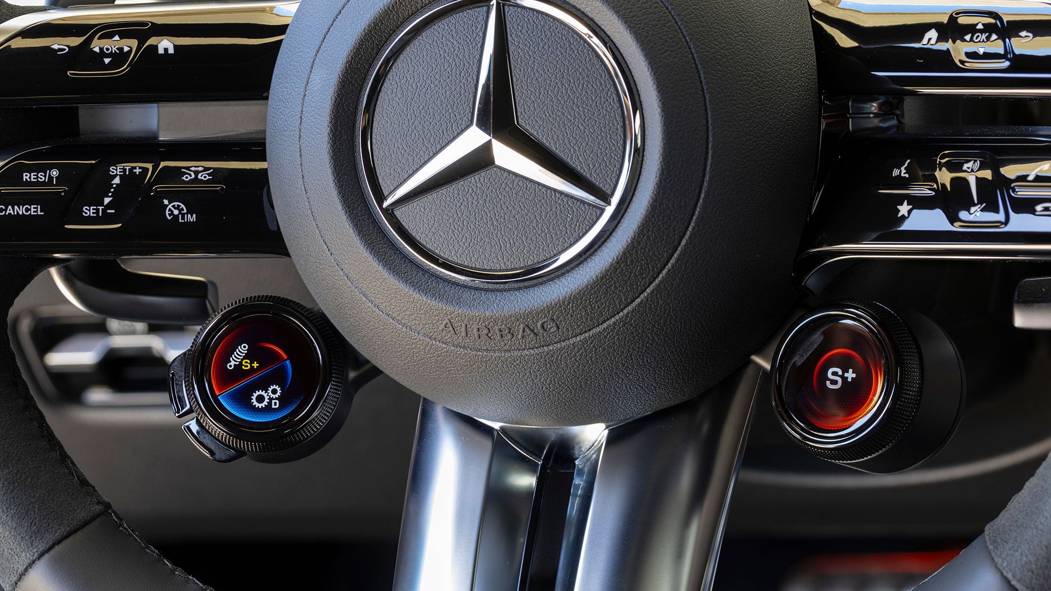 24 2024 mercedes amg cle53 couple