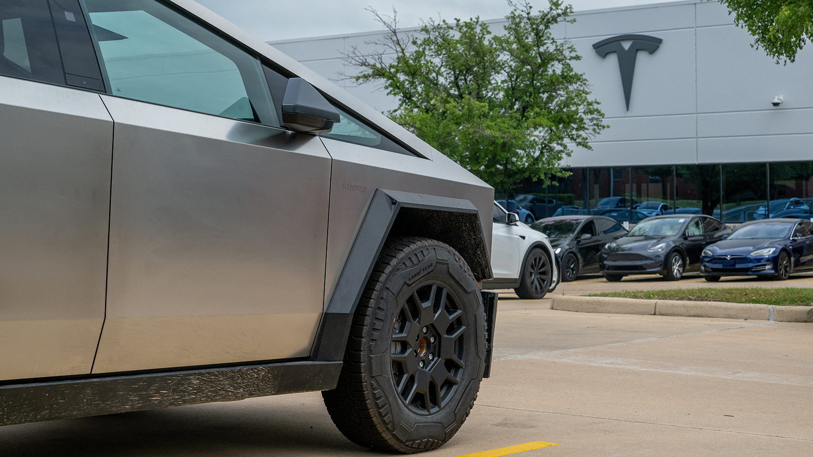 Tesla factory cybertruck 1