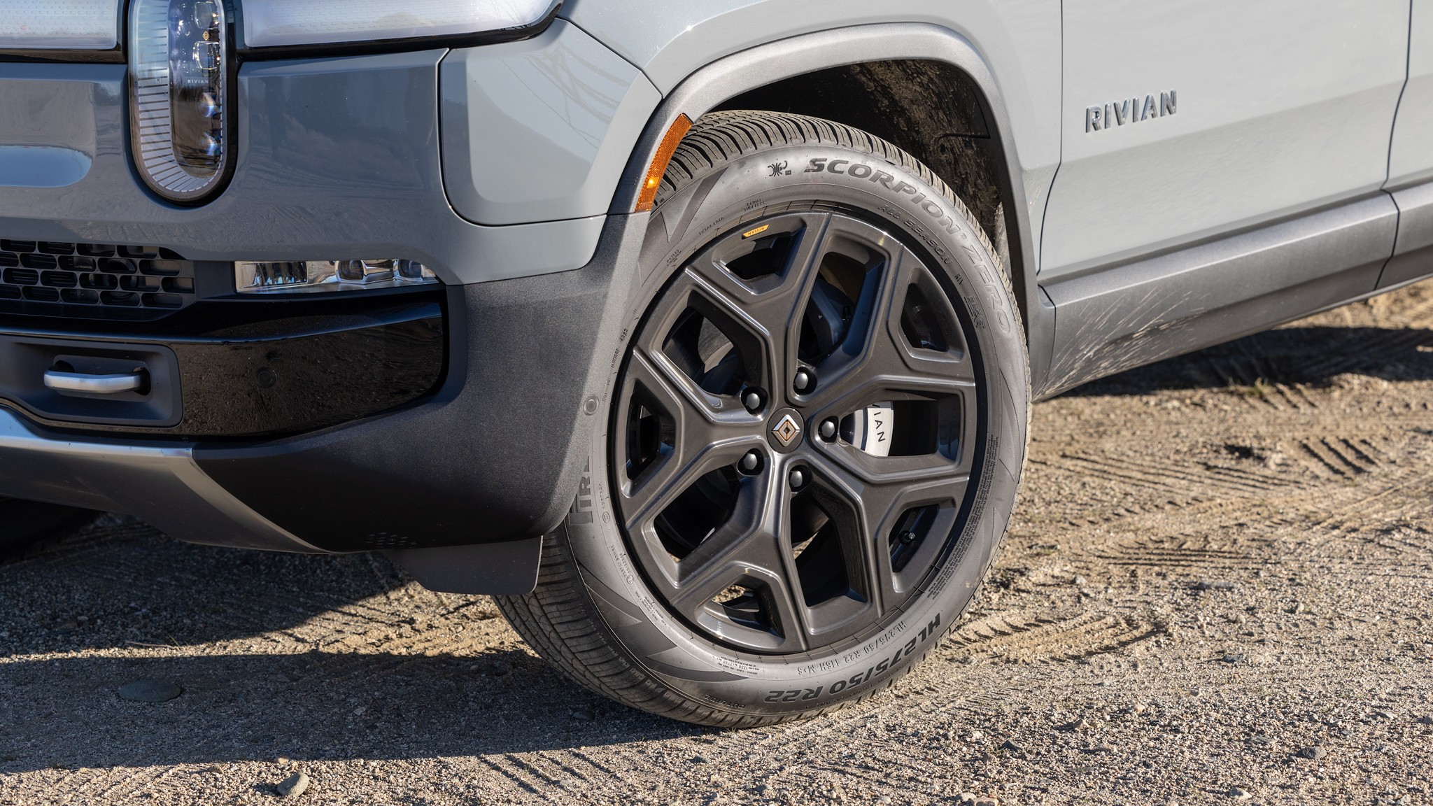 013 2024 Rivian R1T Dual Motor wheel