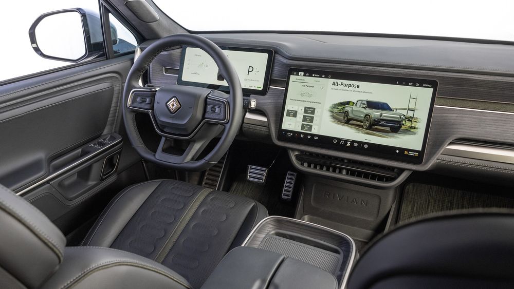 028 2024 Rivian R1T Dual Motor interior