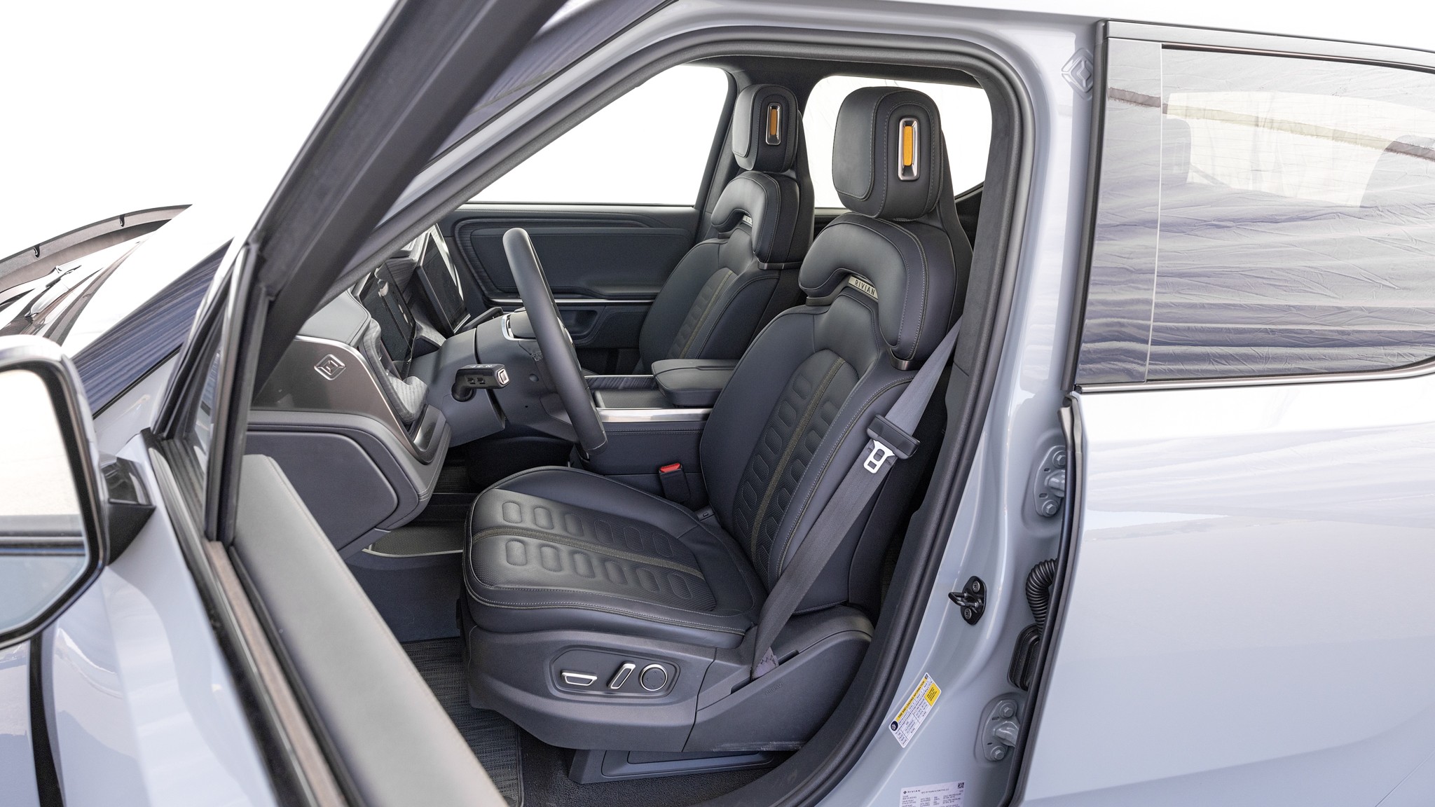 029 2024 Rivian R1T Dual Motor front seats