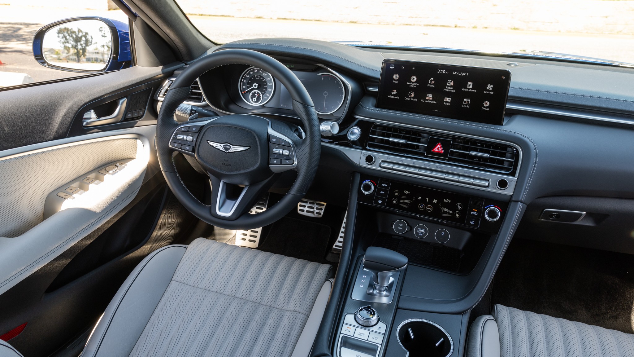 002 2024 Genesis G70 Interior Dash