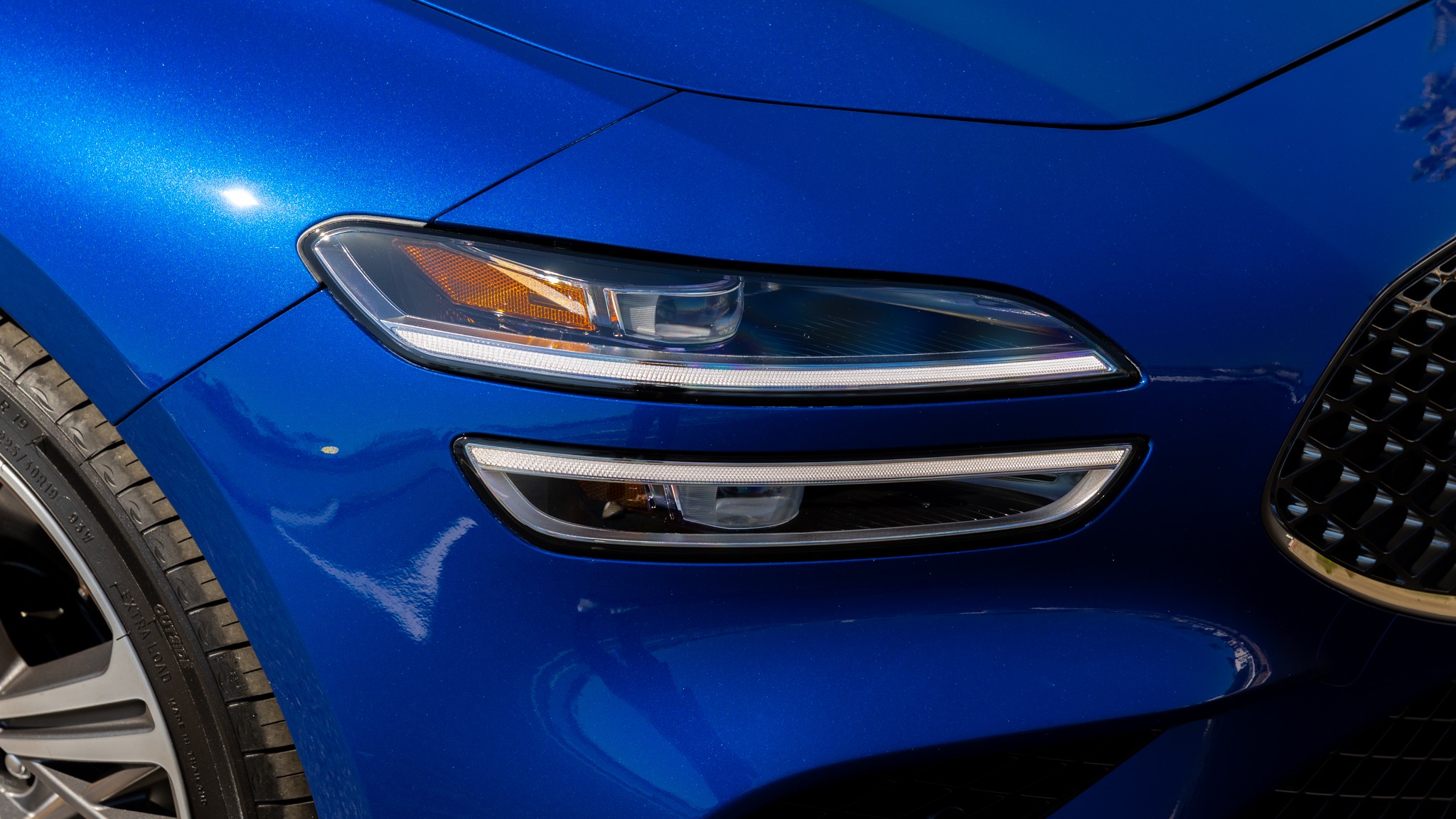 008 2024 Genesis G70 headlight