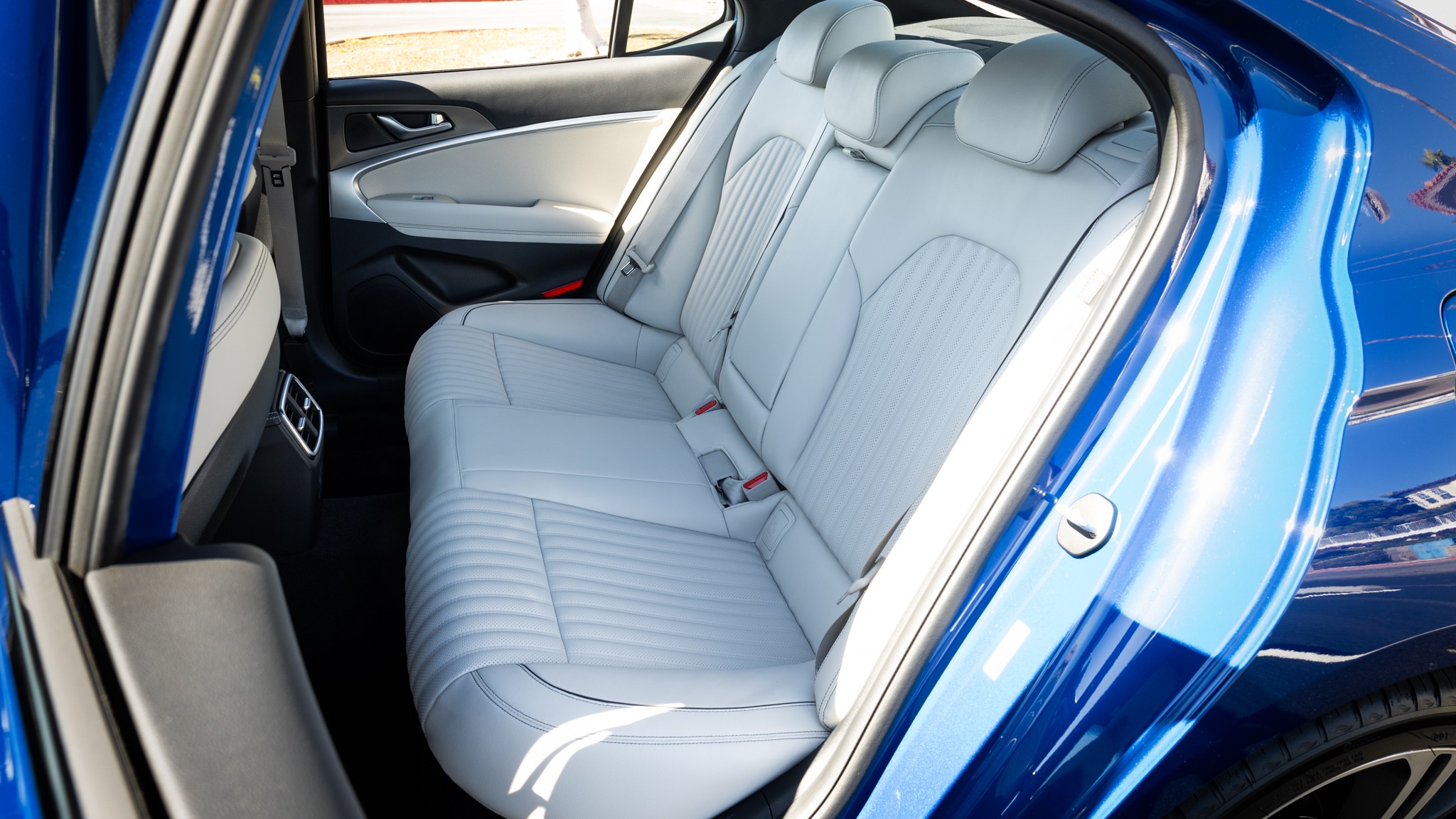 014 2024 Genesis G70 rear seat