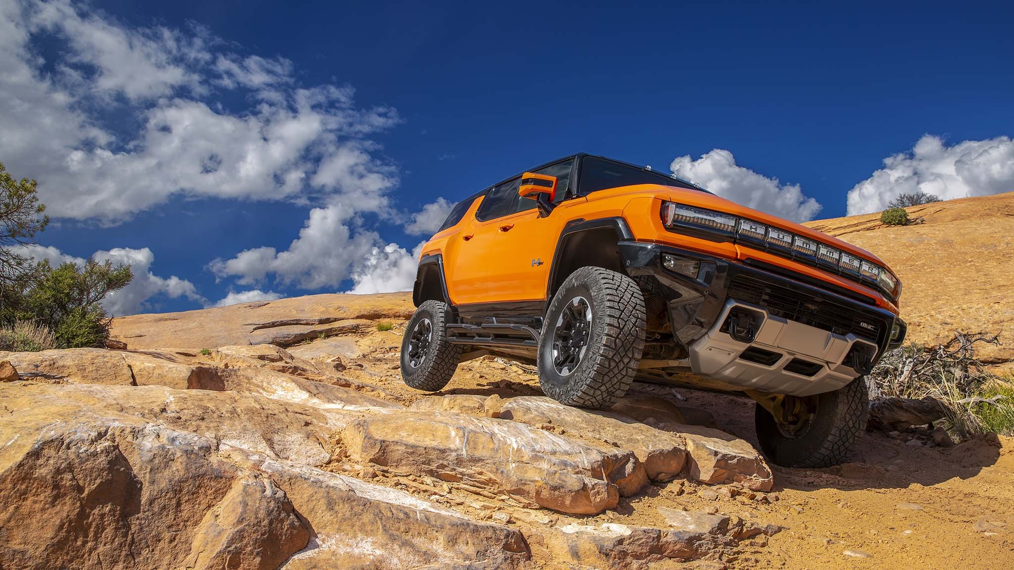 005 2024 gmc hummer ev suv first off road drive