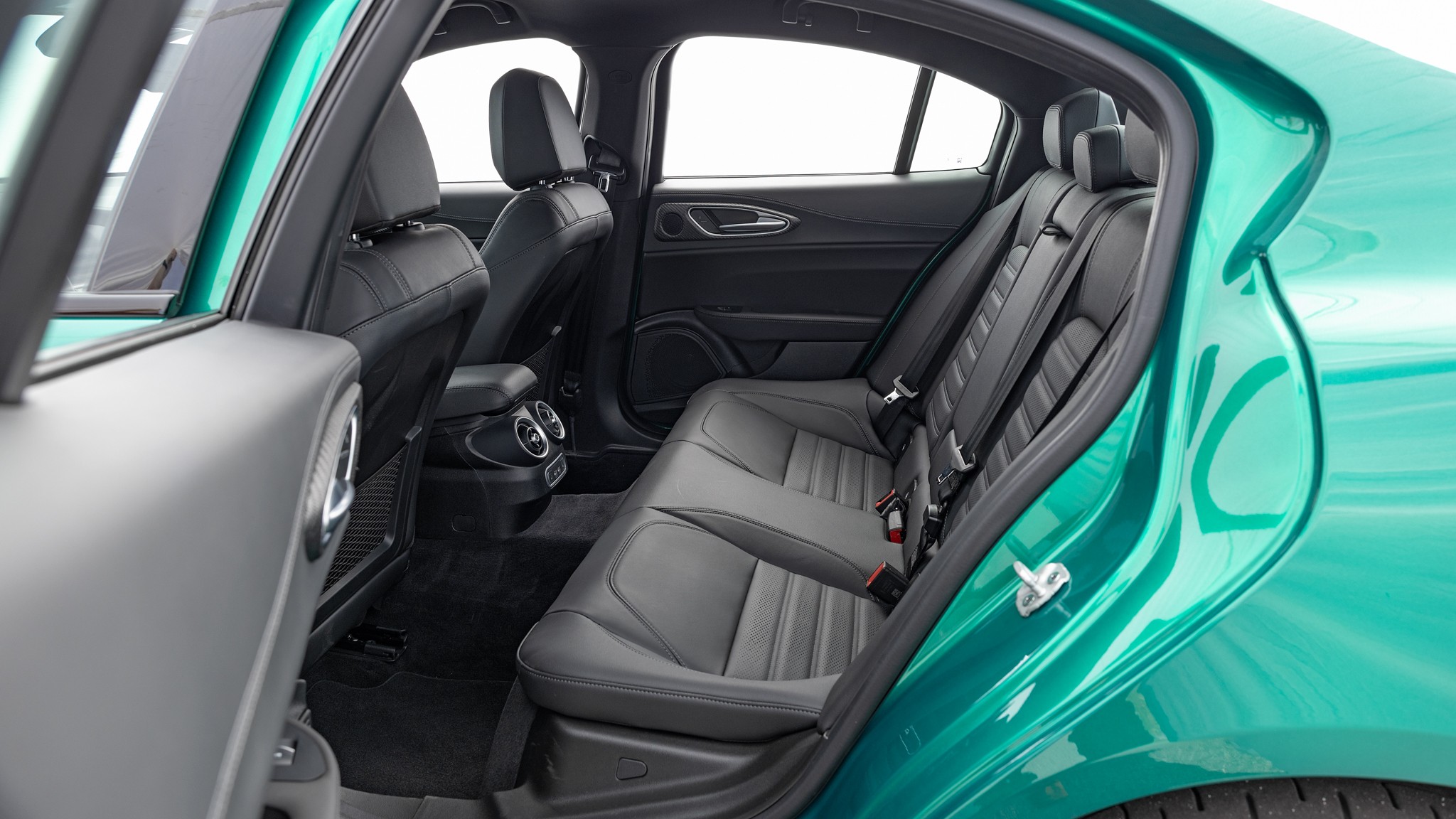 022 2024 Alfa Romeo Giulia Quarifoglio Rear Seat