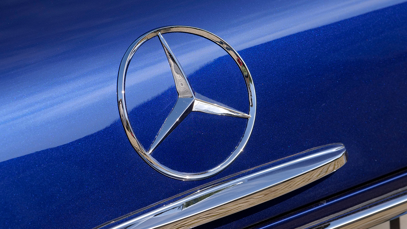 2025 Electric Mercedes Benz SL Pagoda by Everrati 21