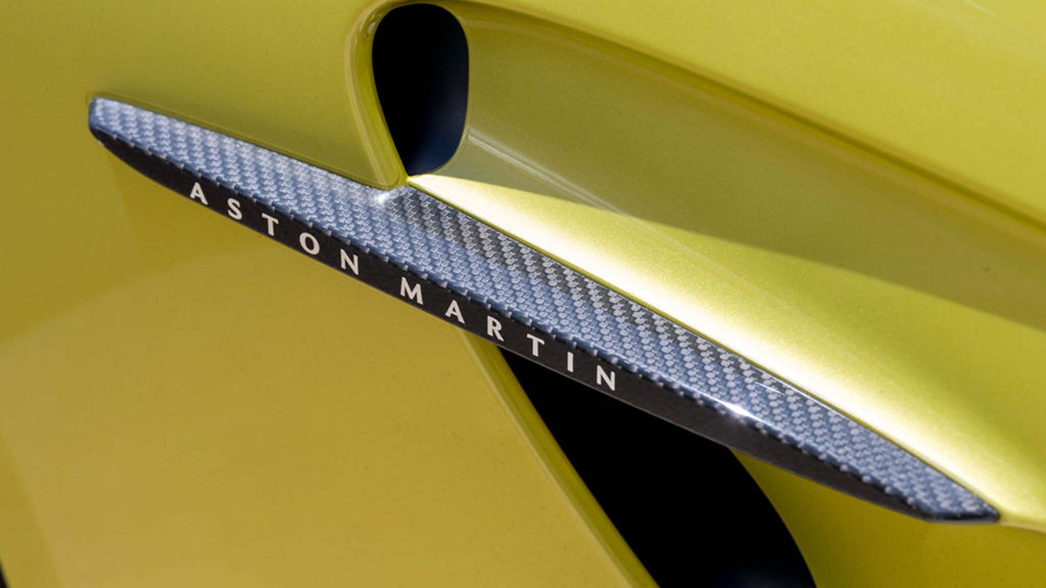 014 2025 aston martin vantage first drive