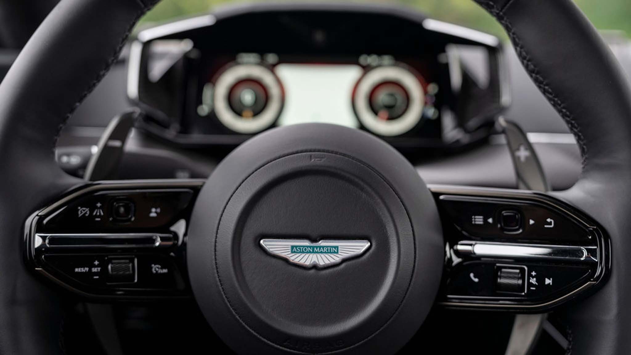 027 2025 aston martin vantage first drive