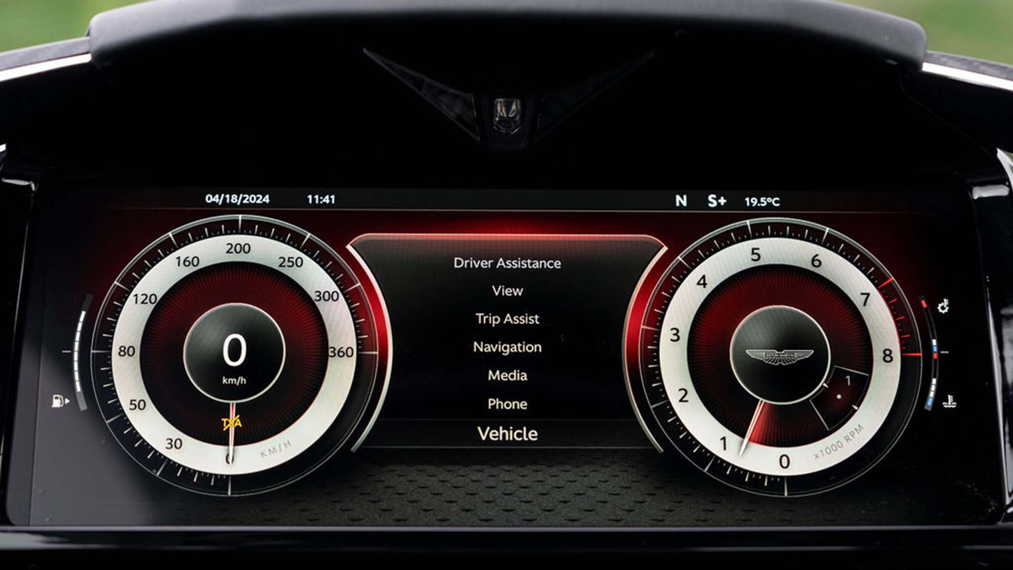 028 2025 aston martin vantage first drive dash