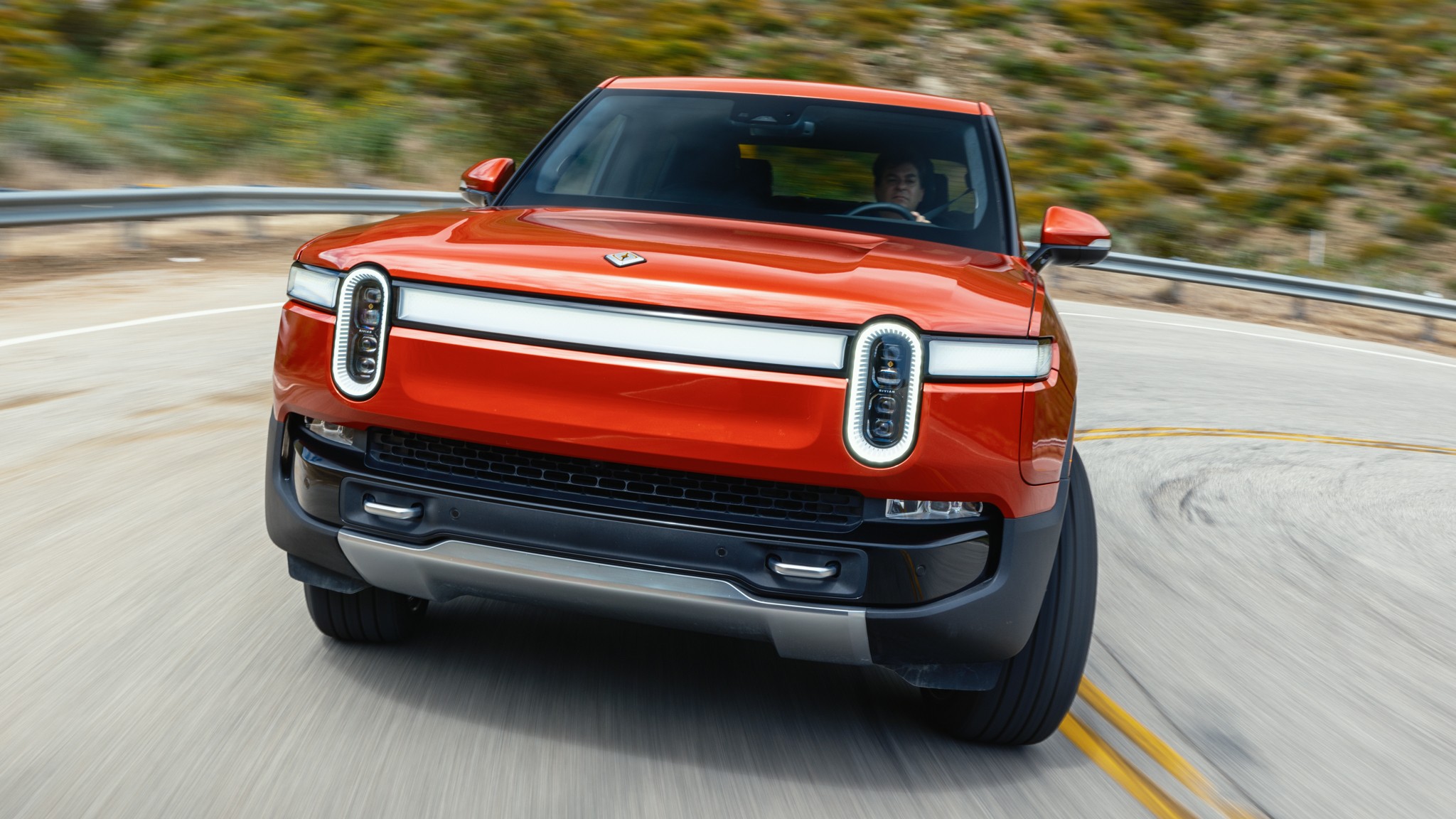 001 2024 Rivian R1T Lead