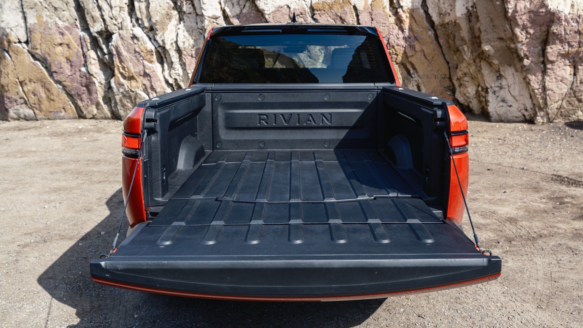 004 2024 Rivian R1T Trunk