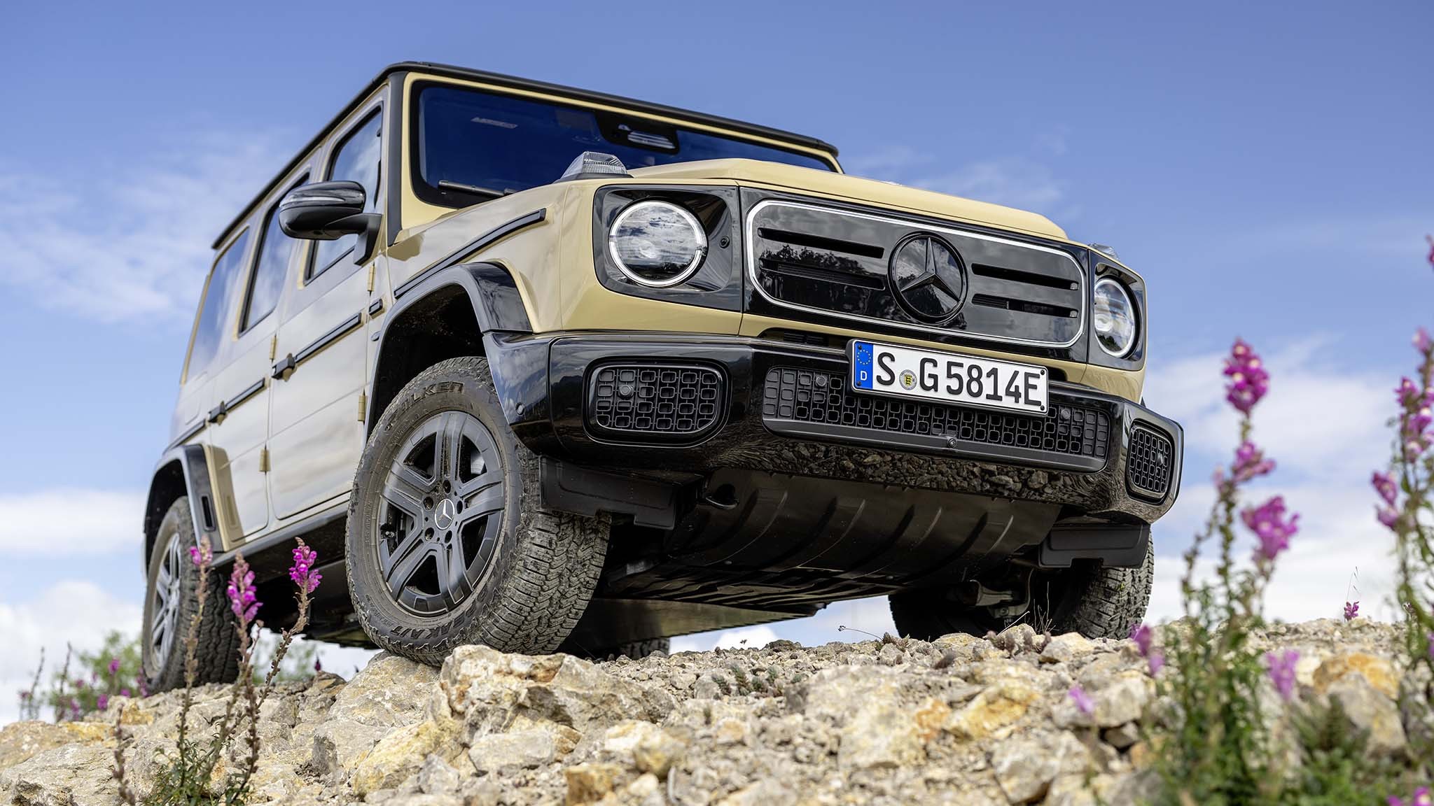 007 2025 mercedes benz g580 electric first drive