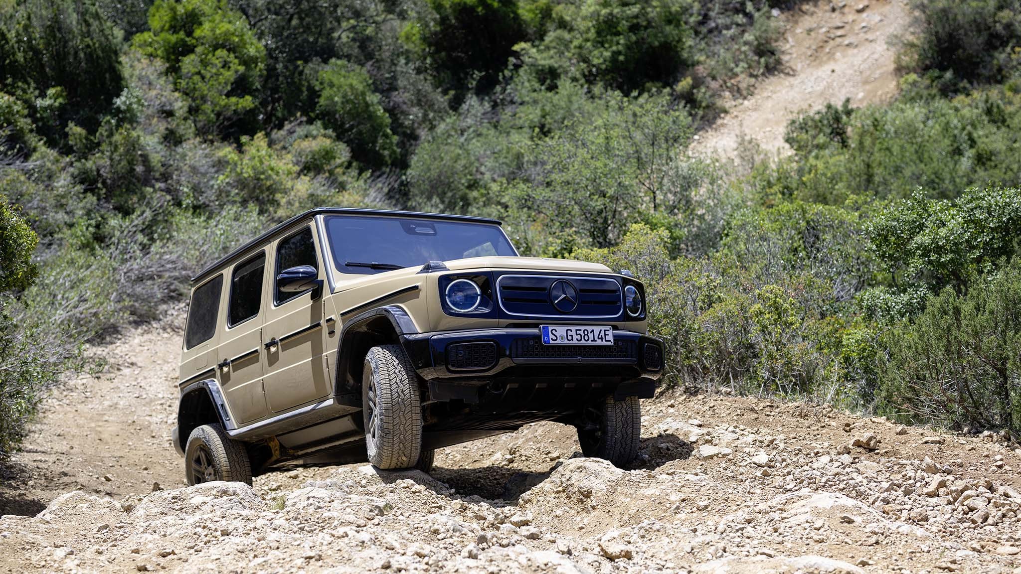 011 2025 mercedes benz g580 electric first drive