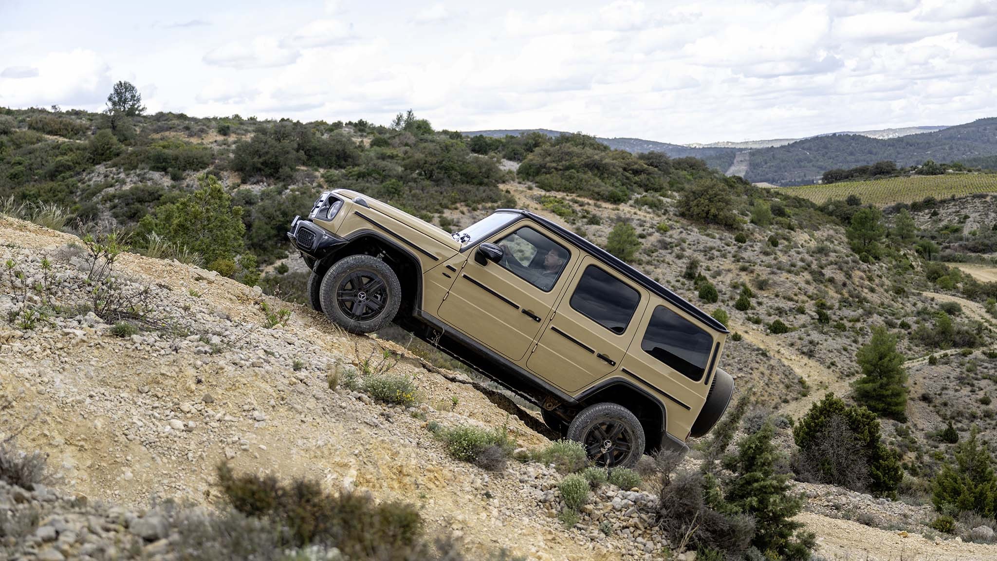 015 2025 mercedes benz g580 electric first drive