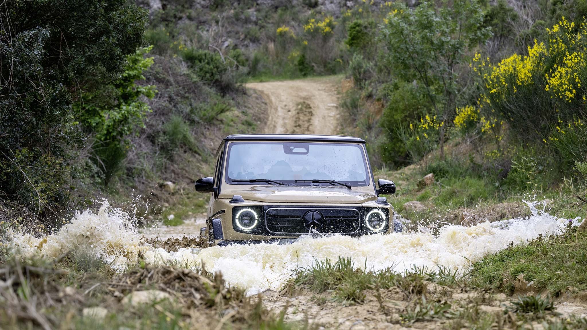 023 2025 mercedes benz g580 electric first drive