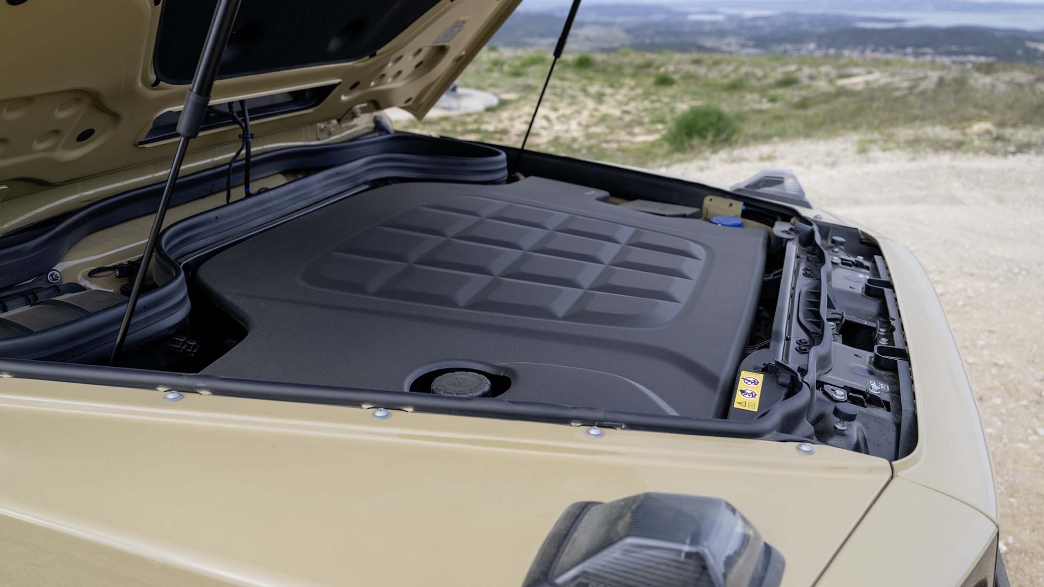 028 2025 mercedes benz g580 electric first drive