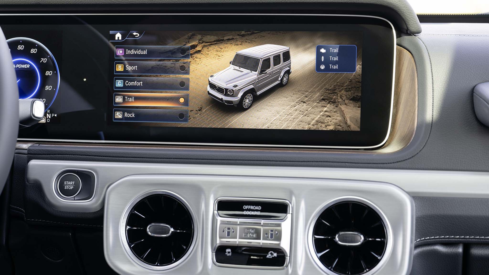 031 2025 mercedes benz g580 electric first drive