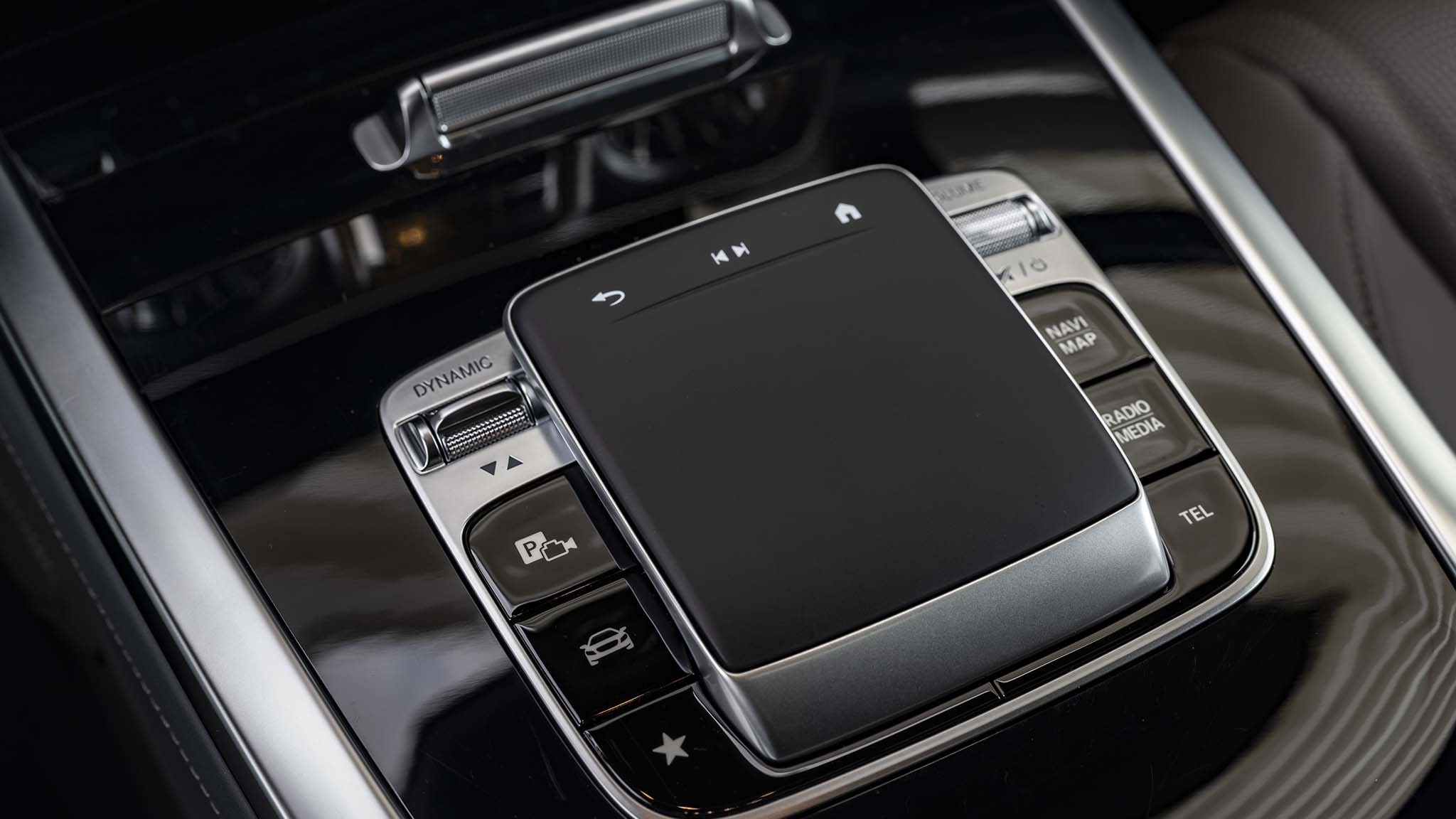 023 2025 mercedes benz g550 first drive pad