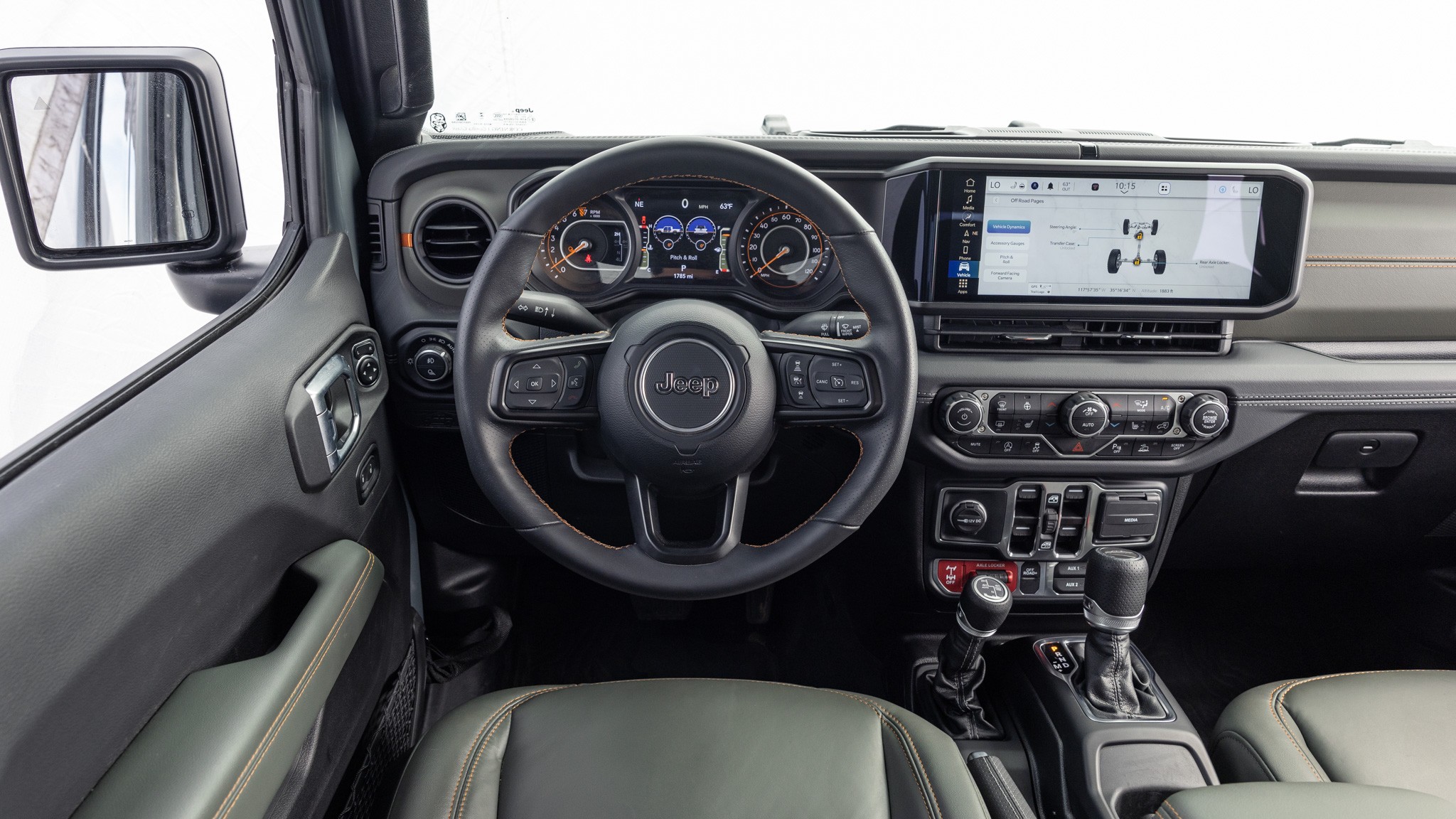 002 2024 Jeep Gladiator Mojave Interior Dash