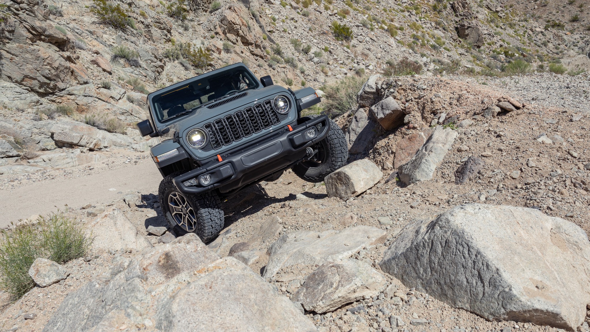 010 2024 Jeep Gladiator Mojave