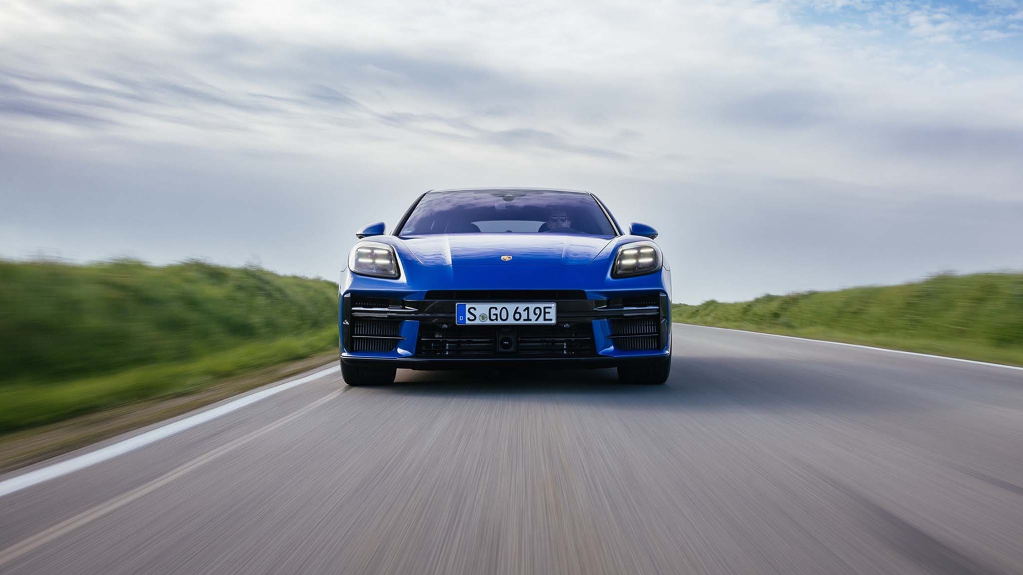 002 2024 porsche panamera 4S e hybrid