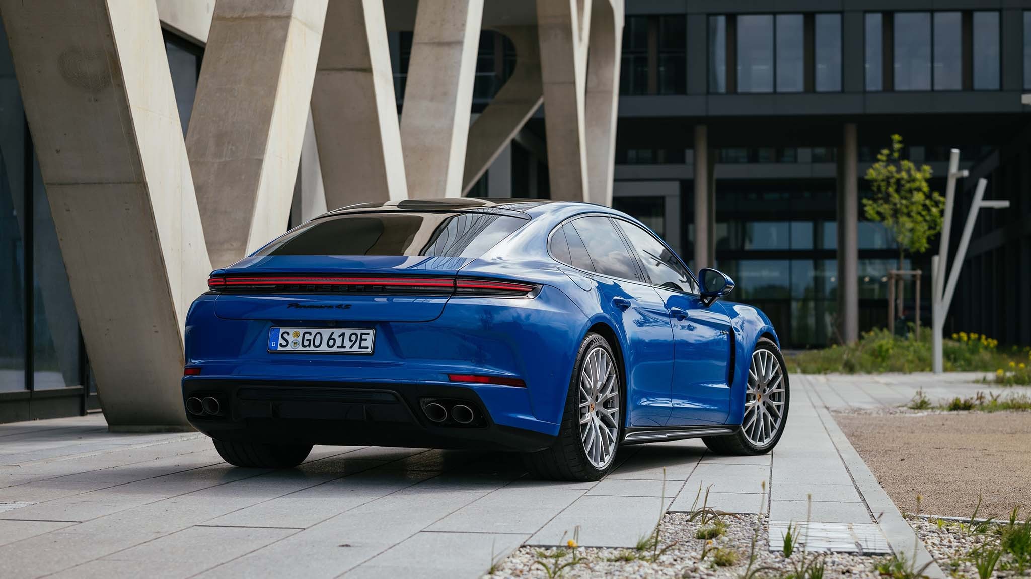 012 2024 porsche panamera 4S e hybrid