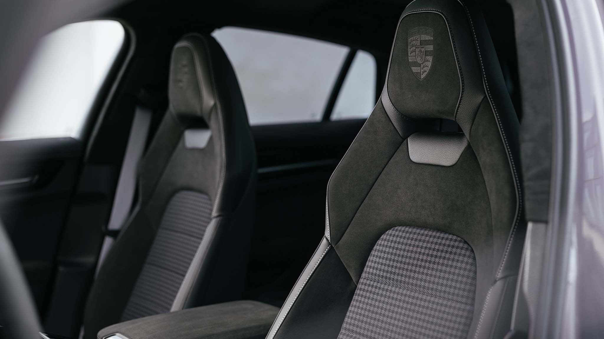 028 2024 porsche panamera 4 e hybrid seats