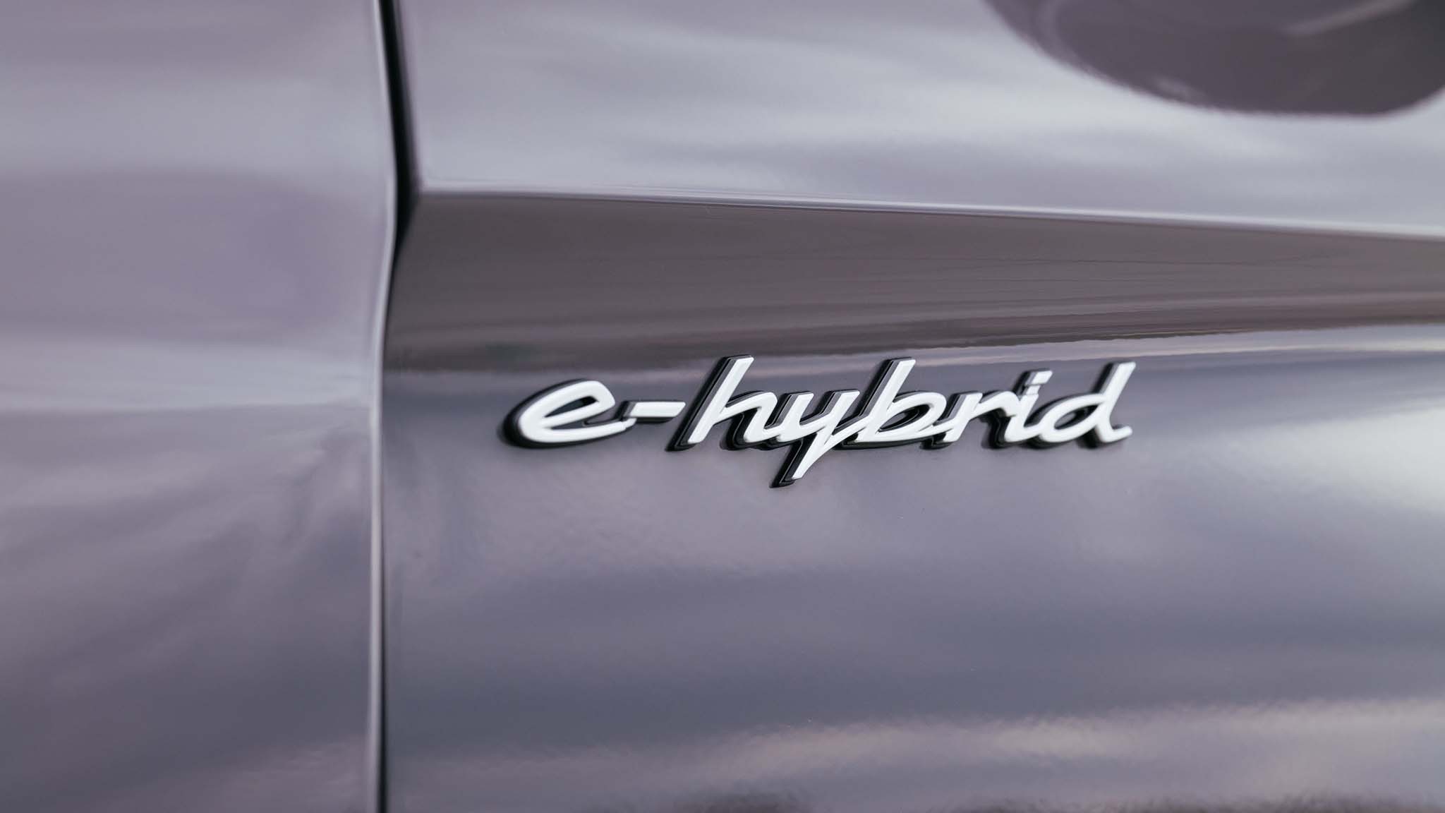 033 2024 porsche panamera 4 e hybrid