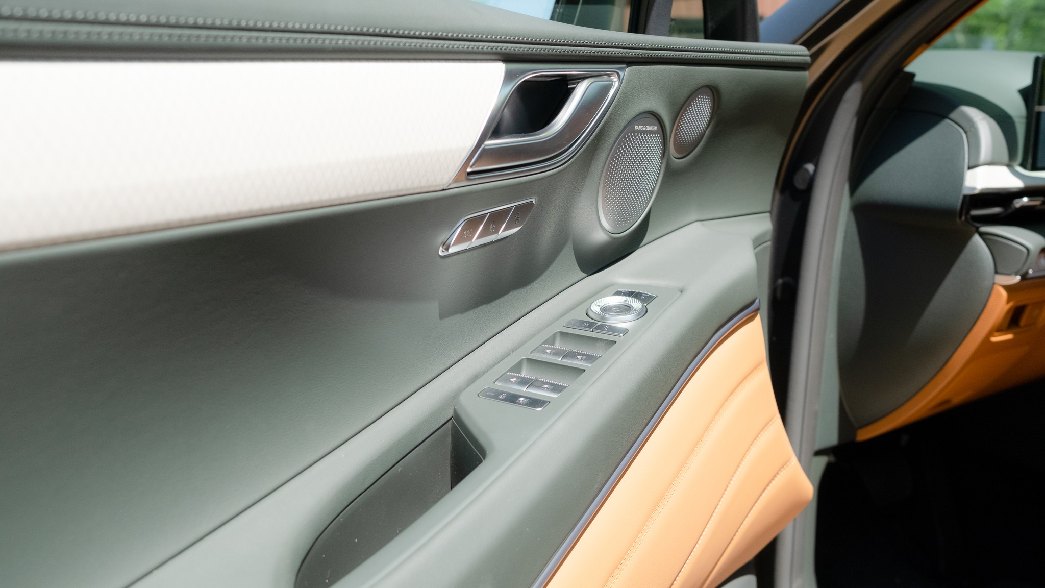 2025 Genesis GV80 JW  13