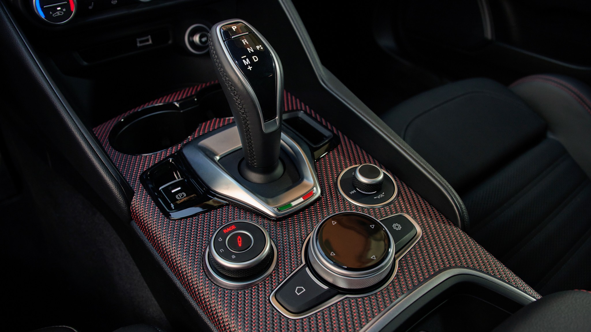 2024 Alfa Romeo Giulia Quadrifoglio Super Sport 1