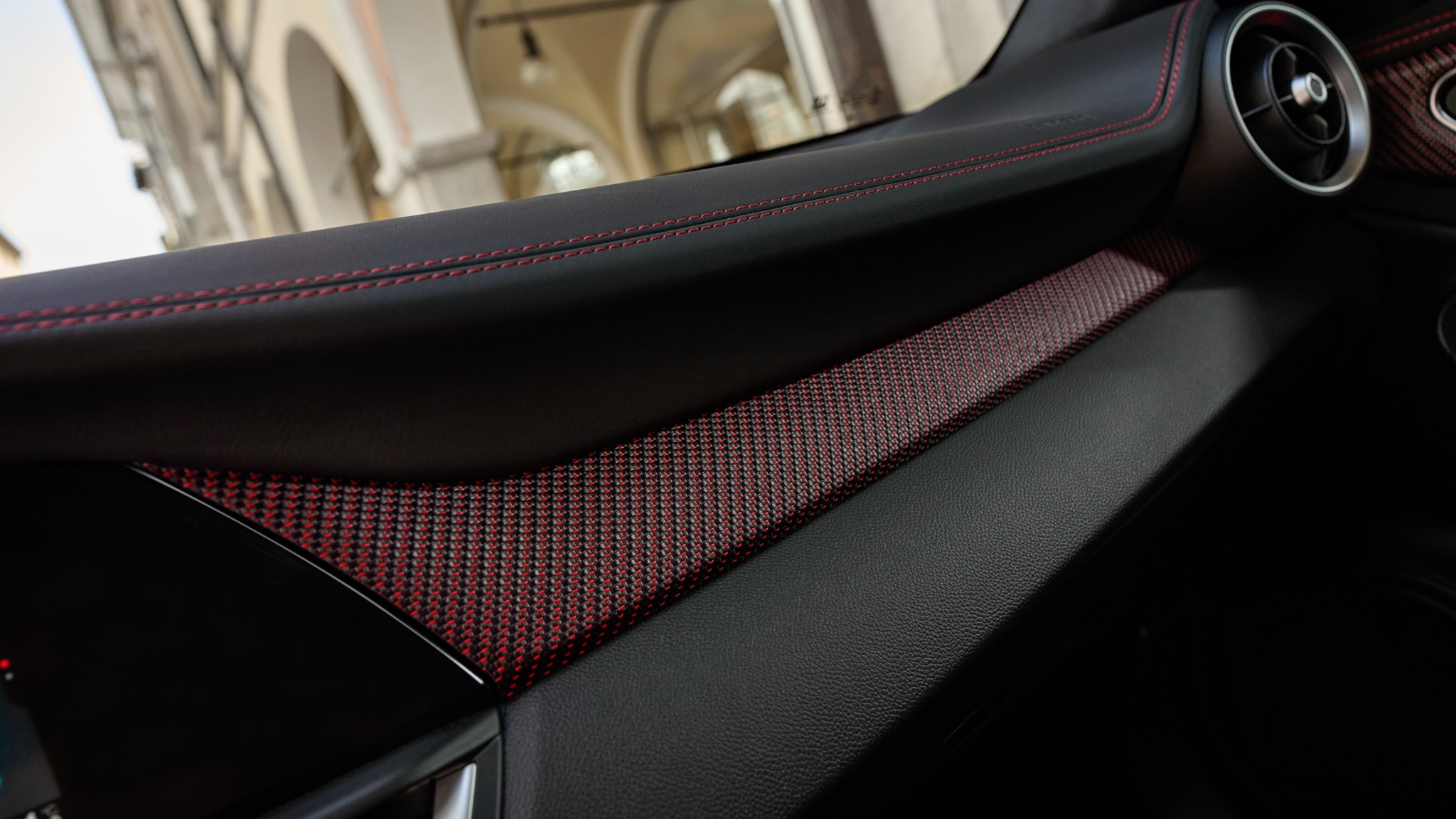 2024 Alfa Romeo Giulia Quadrifoglio Super Sport 4