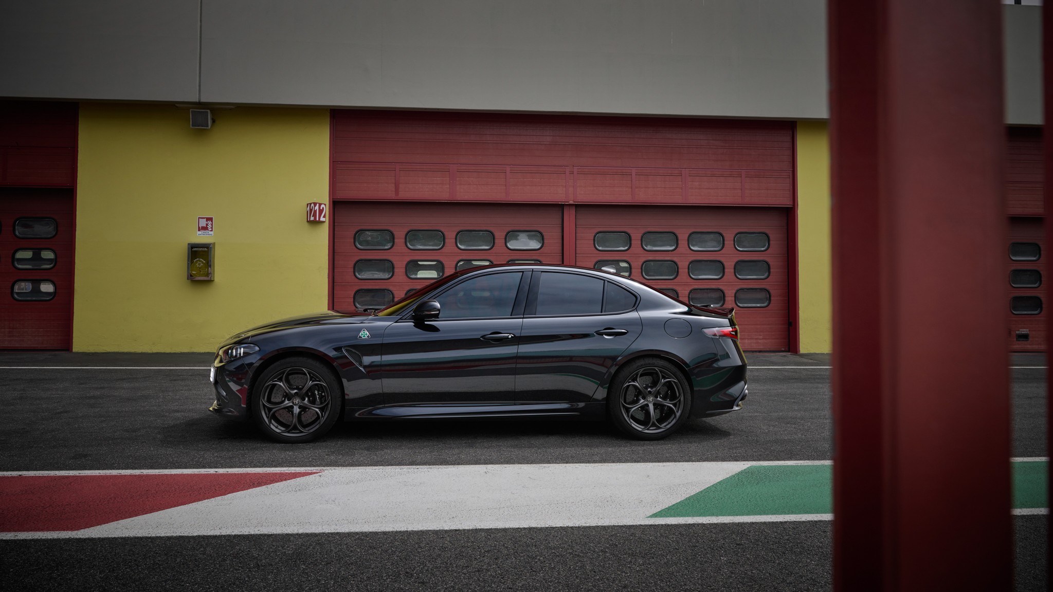 2024 Alfa Romeo Giulia Quadrifoglio Super Sport 12
