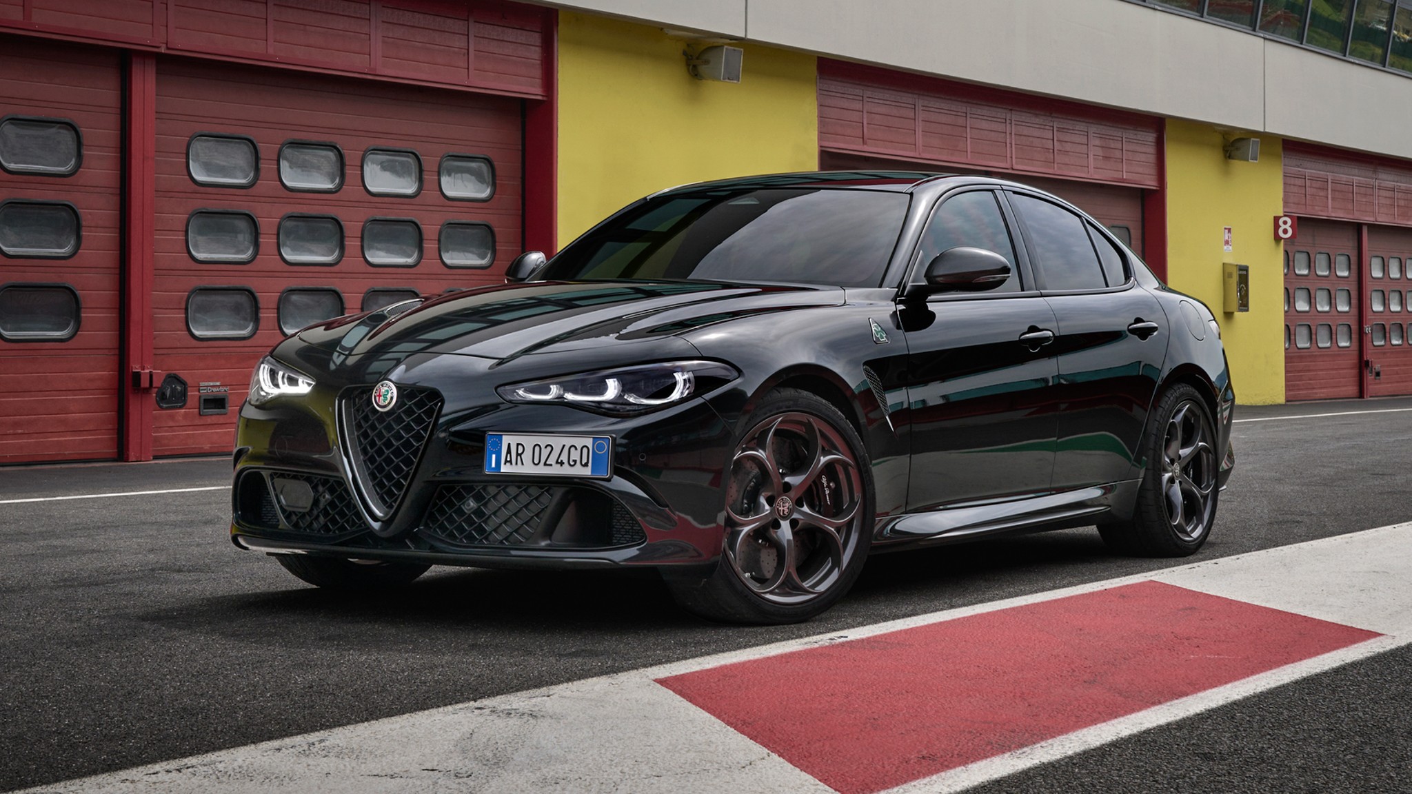 2024 Alfa Romeo Giulia Quadrifoglio Super Sport 14