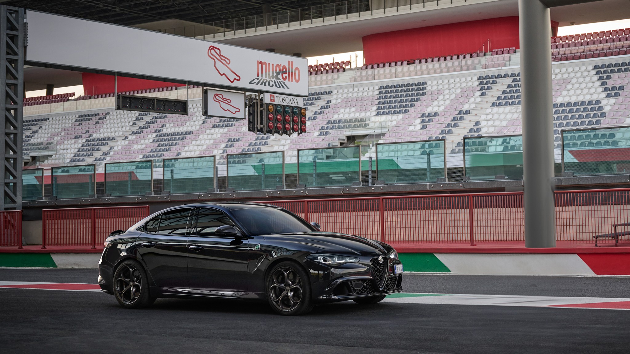 2024 Alfa Romeo Giulia Quadrifoglio Super Sport 19