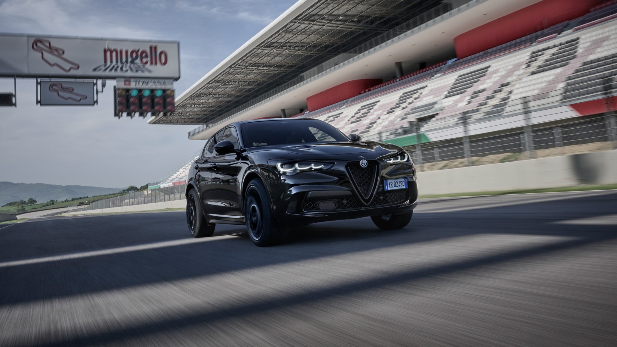 2024 Alfa Romeo Stelvio Quadrifoglio Super Sport 6