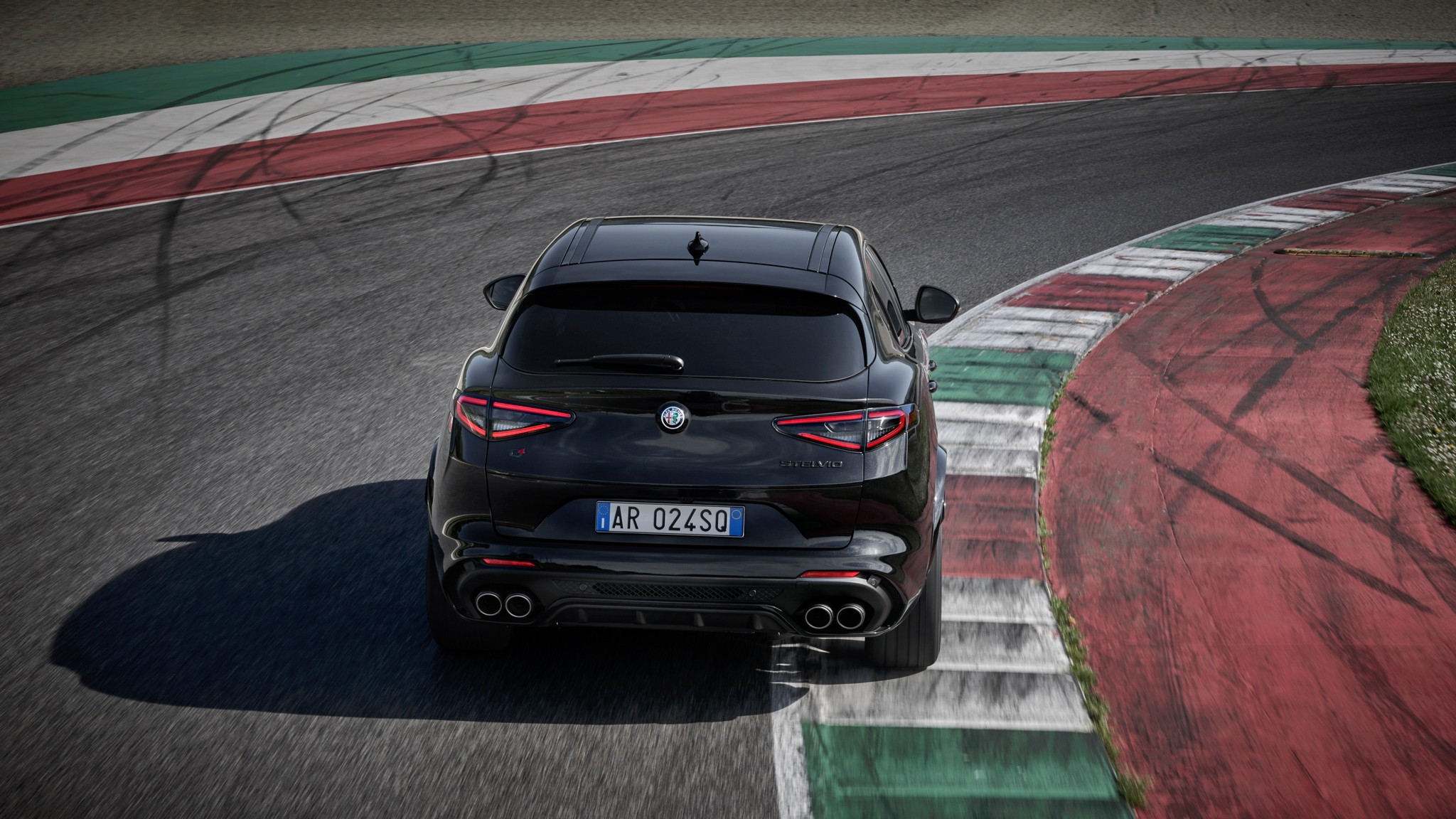 2024 Alfa Romeo Stelvio Quadrifoglio Super Sport 7