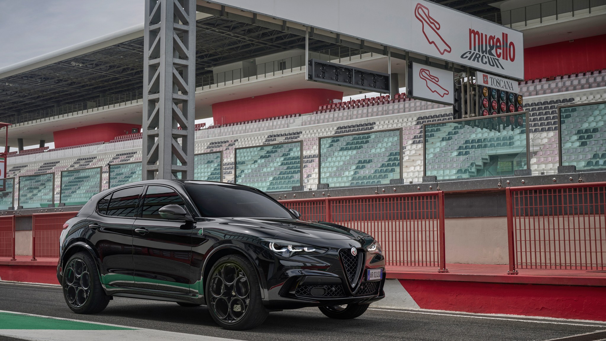 2024 Alfa Romeo Stelvio Quadrifoglio Super Sport 10