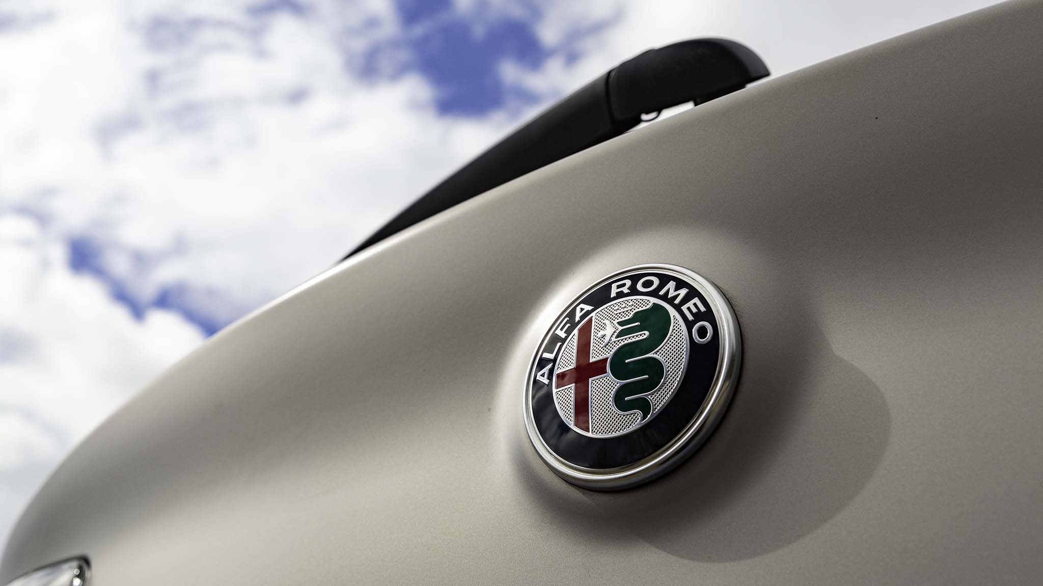 017 2024 Alfa Romeo Stelvio Competizione