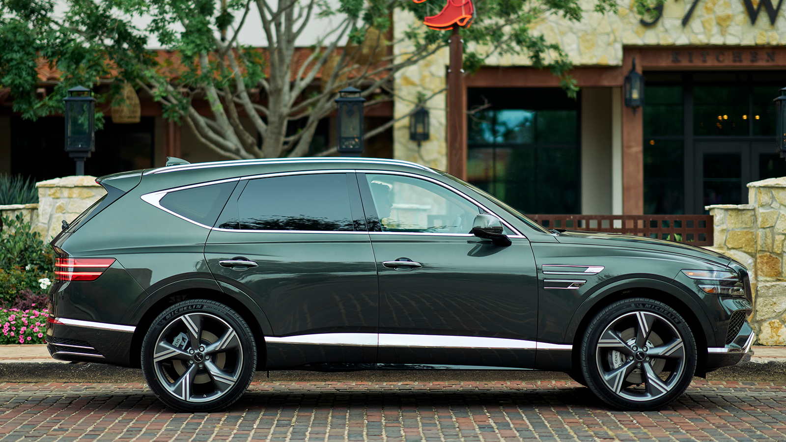 2025 Genesis GV80 SUV first drive 7