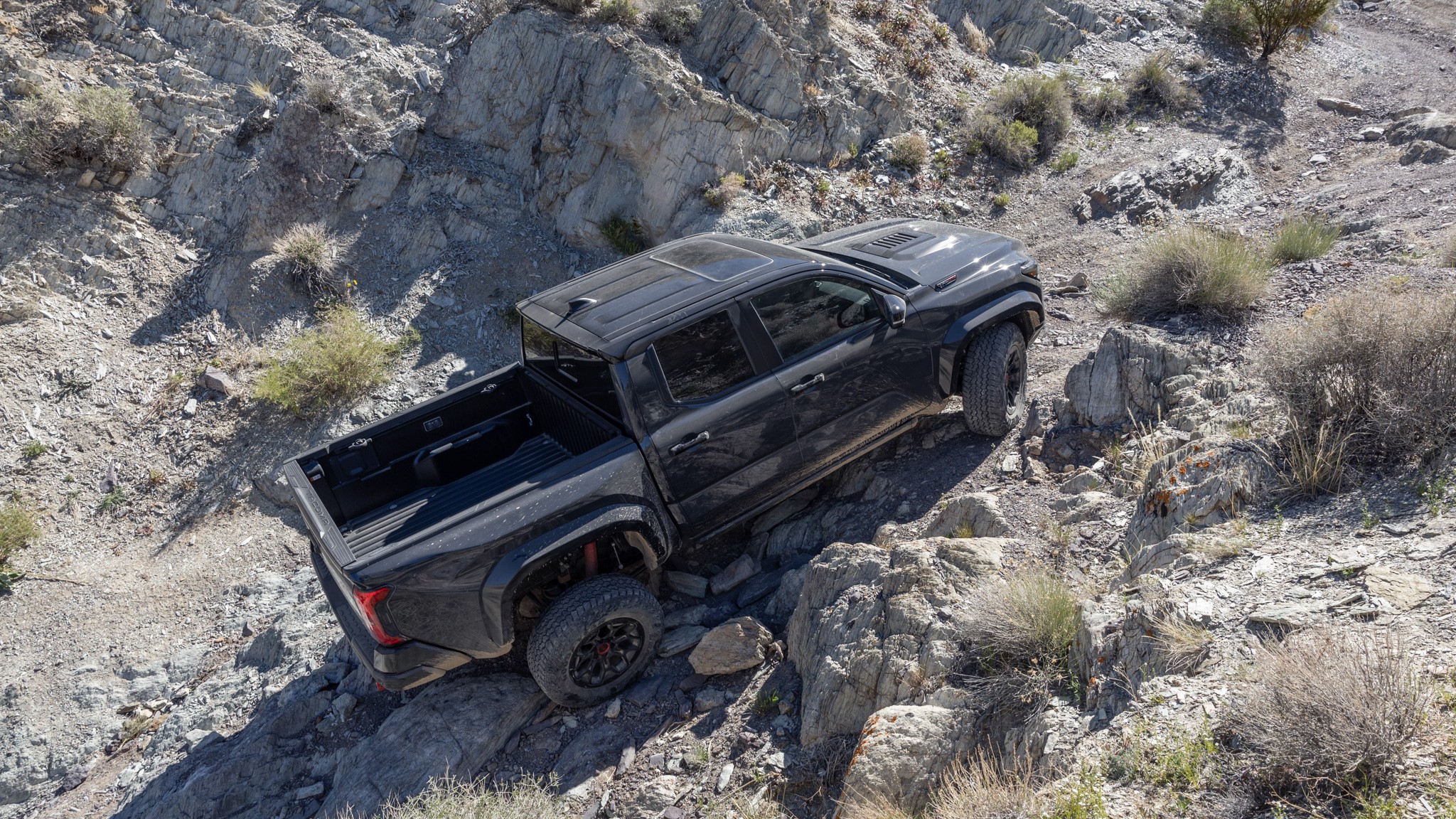 029 2024 toyota tacoma trd pro vs 2024 chevrolet colorado zr2 bison vs 2024 jeep gladiator mojave comparison test
