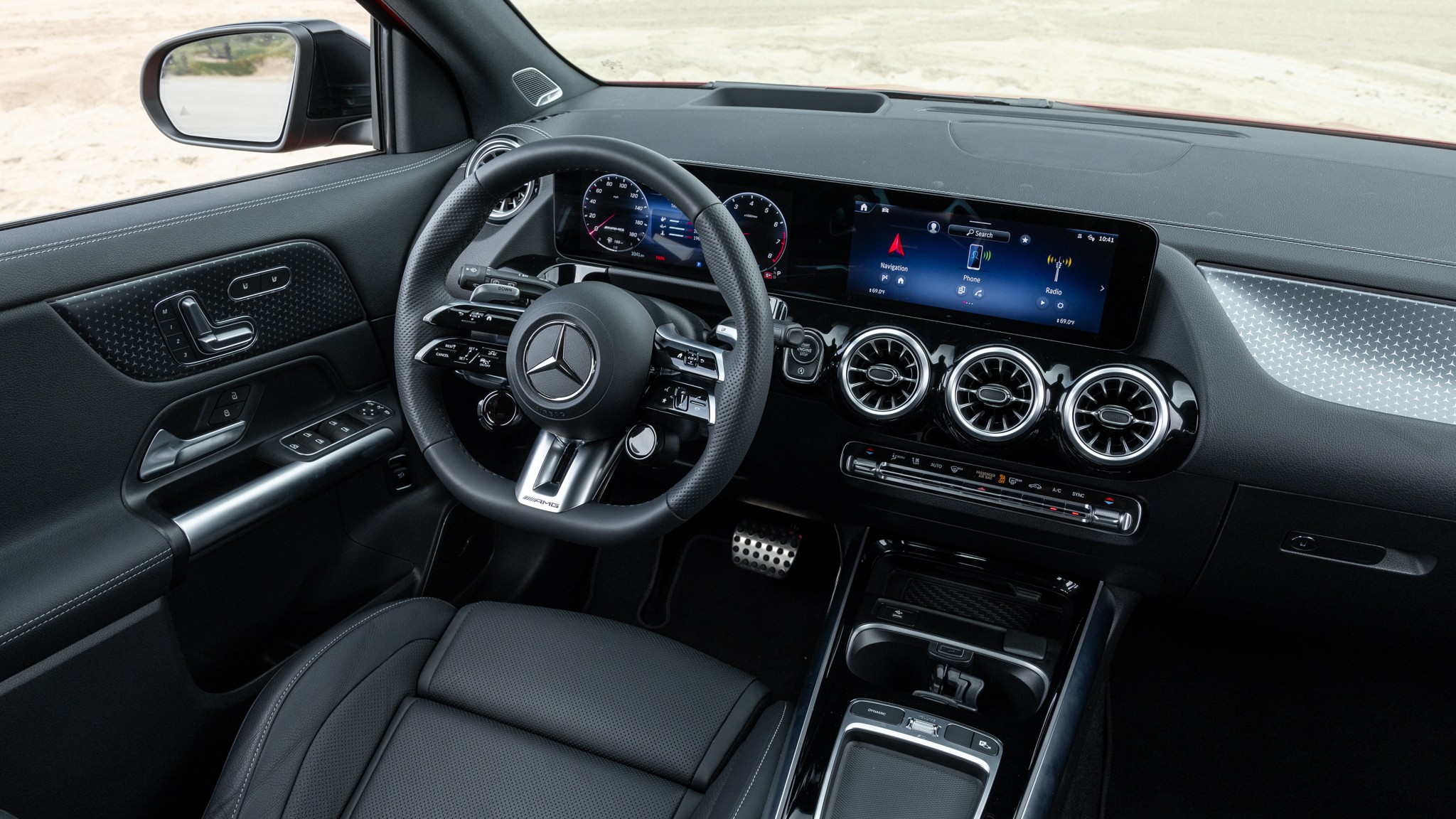 003 2024 Mercedes Benz GLA35 AMG interior