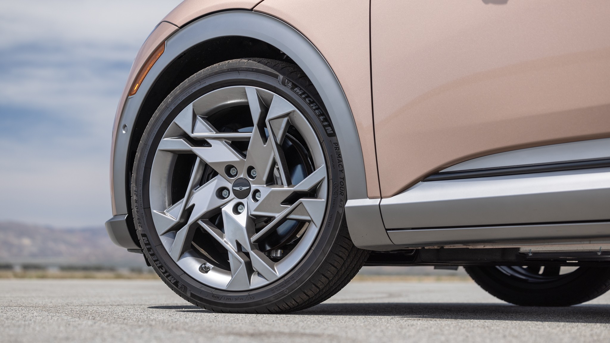 014 2024 Genesis GV60 wheel